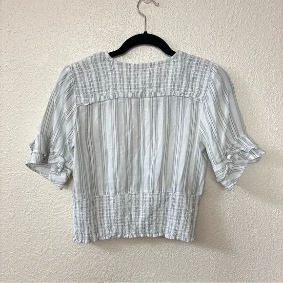 Abercrombie & Fitch White and Green Striped Smocked Cropped Blouse Medium - Picture 8 of 10